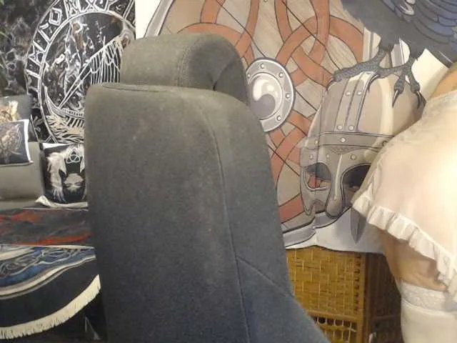 90dTitten from BongaCams