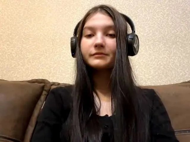 AideLandaker from BongaCams