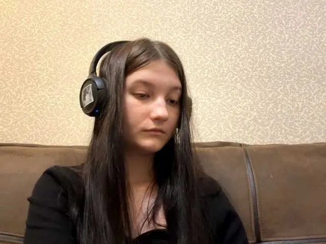 AideLandaker from BongaCams