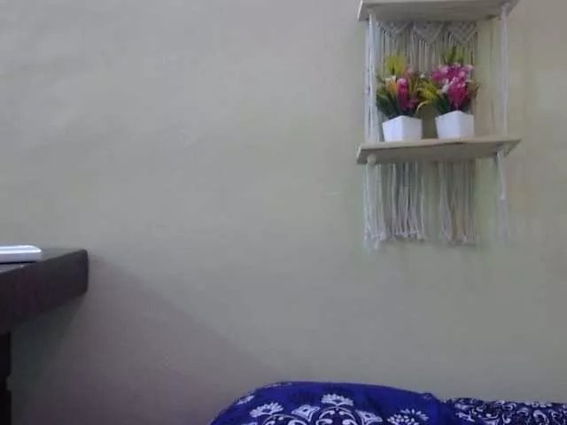 alice-nova from BongaCams