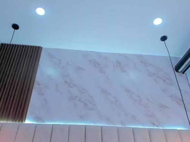 Annyy-Rosse from BongaCams