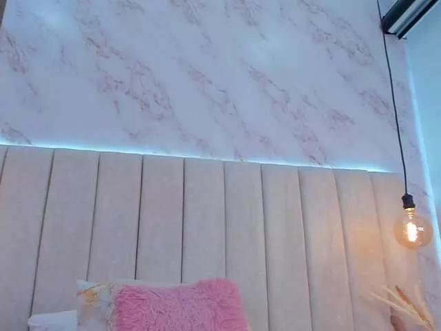 Annyy-Rosse from BongaCams