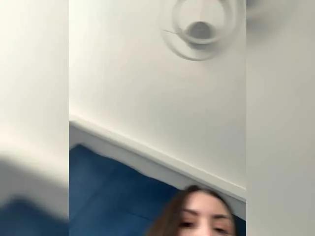 Babyymommyanddadyy from BongaCams