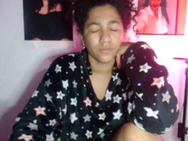 Bellacrespa from BongaCams