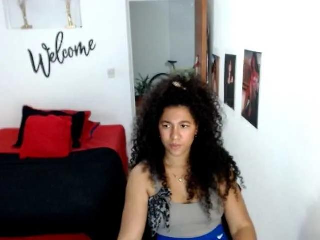 Bellacrespa from BongaCams