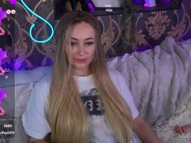 CandyGraces from BongaCams