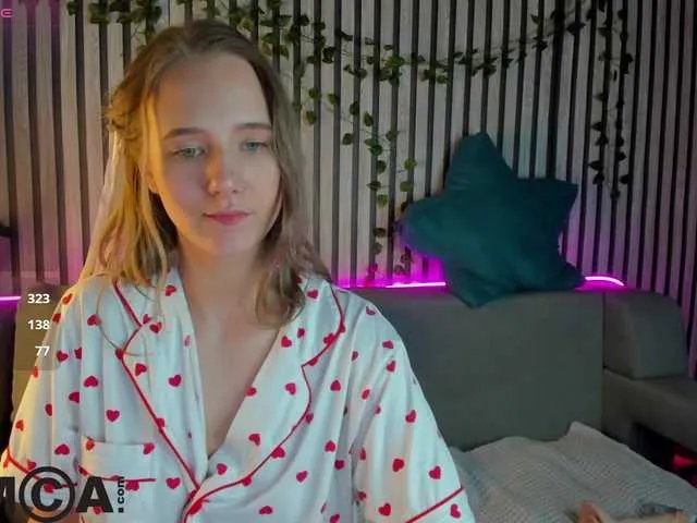 Casey-Sweeet from BongaCams