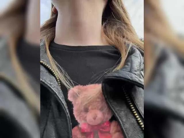 Elegantbabe from BongaCams