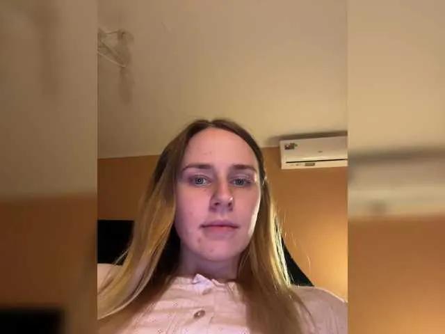 Elegantbabe from BongaCams