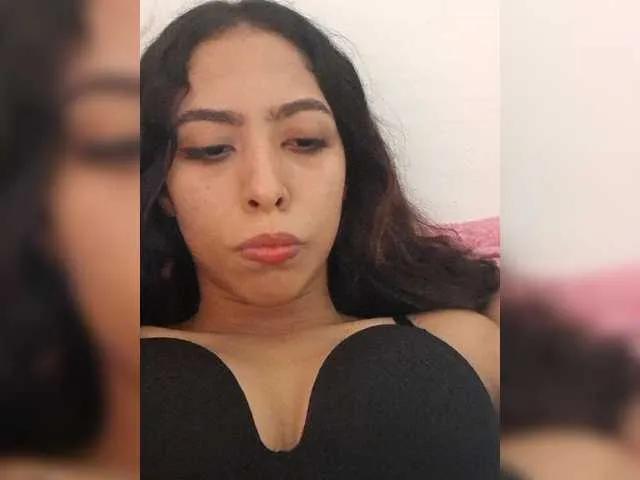 EMMAAA-STOONEE from BongaCams