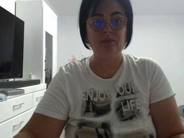 Emyllywhite from BongaCams