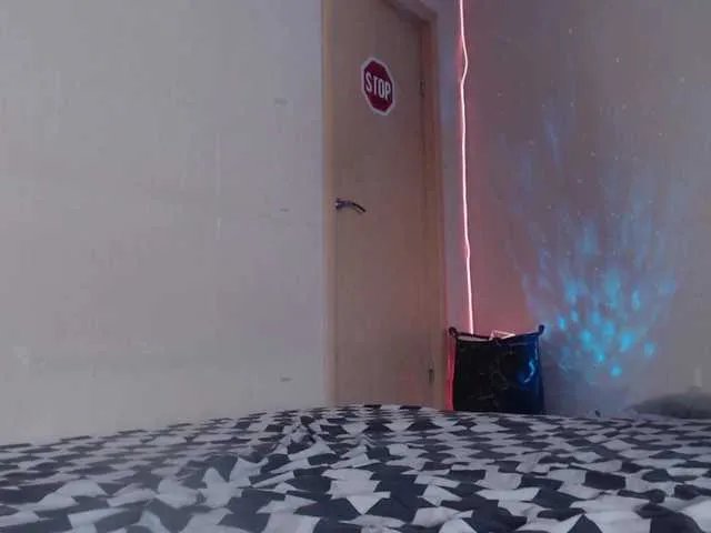 FlexxyLexy from BongaCams