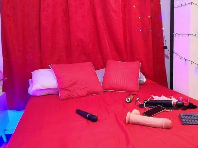 girl-amada from BongaCams