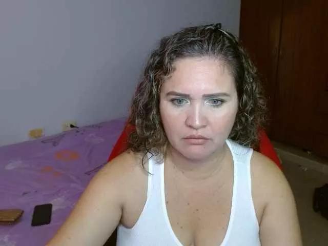 helenca1980 from BongaCams