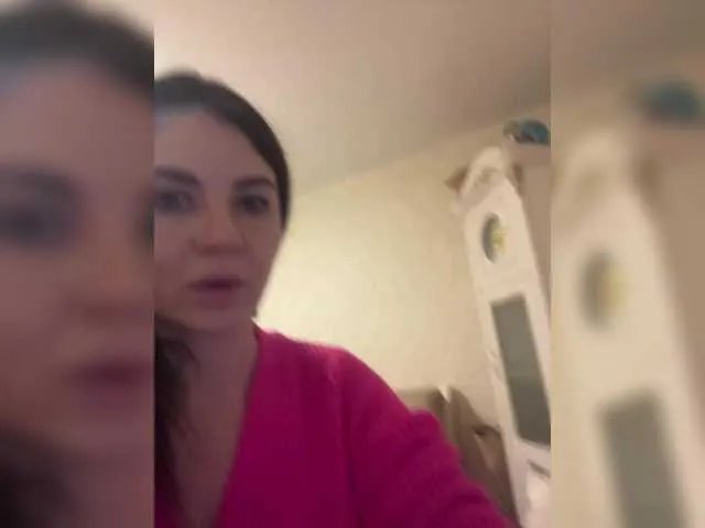 Heleni22 from BongaCams