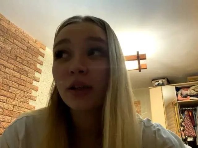 HerminiaLanting from BongaCams