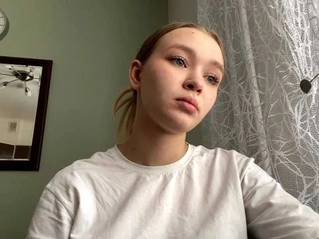 HerminiaLanting from BongaCams