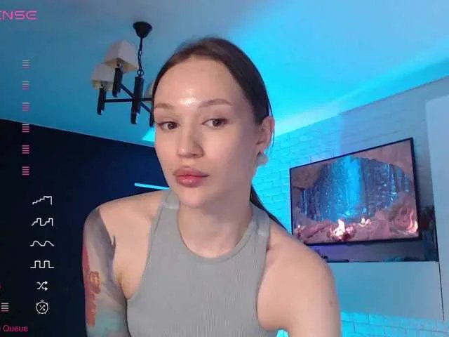 Jade-Lumin from BongaCams