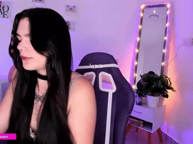 LiaTomson from BongaCams