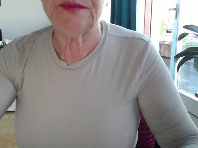 MadamSG on BongaCams 