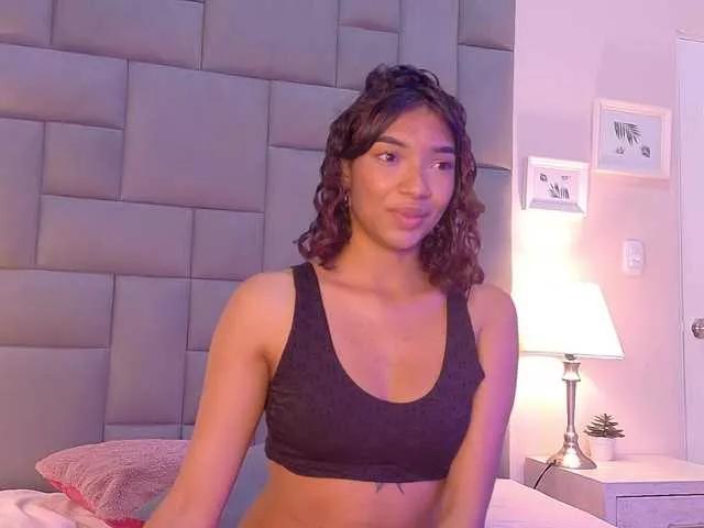 Miia-Spencer from BongaCams