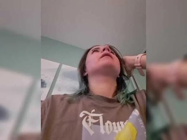 Mimimigirl from BongaCams