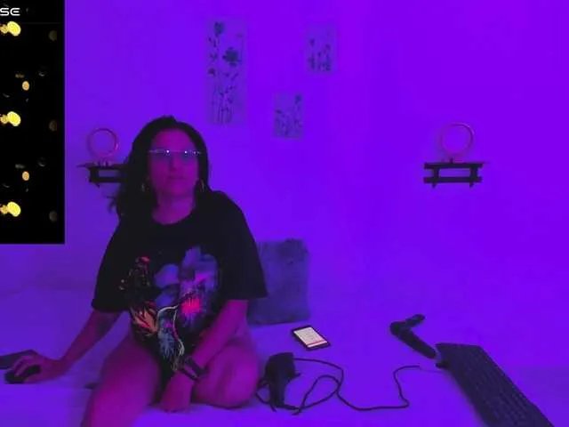 nadiaSamiri from BongaCams