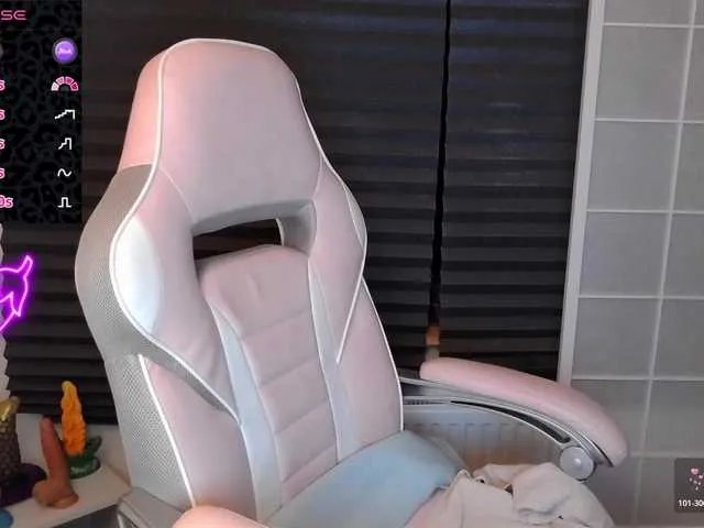 NicoleBunny24 from BongaCams