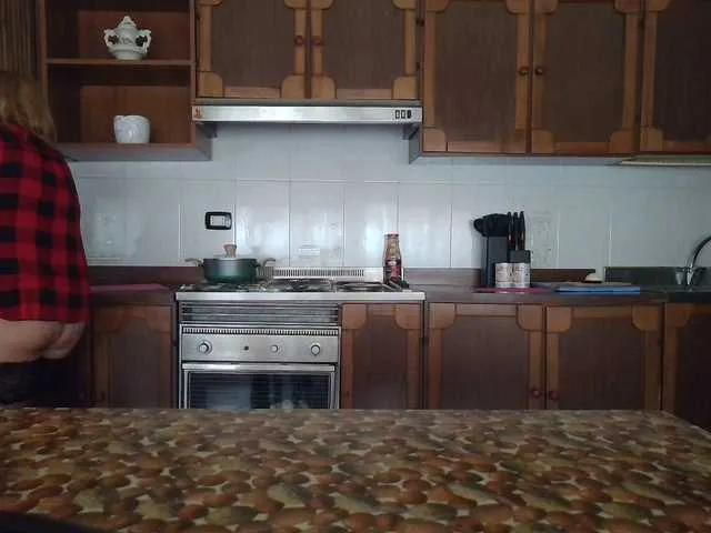 Pussyboom11 from BongaCams