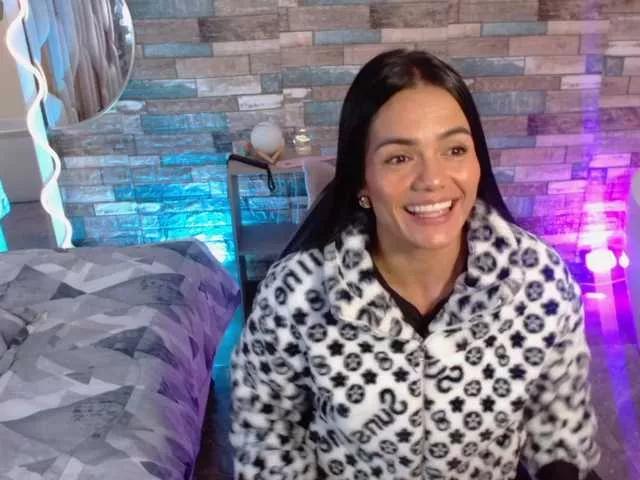 Rosalind-tay from BongaCams