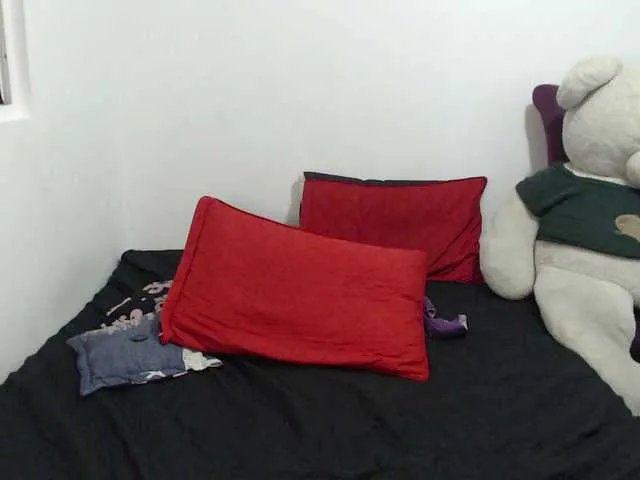 RoussFox from BongaCams