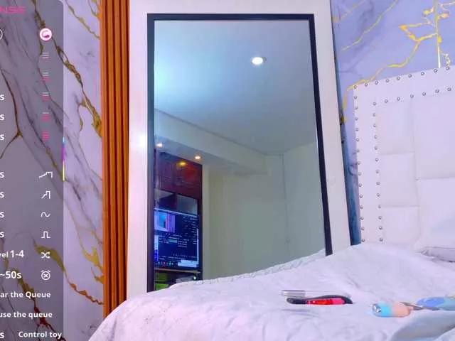 slutlittlegir from BongaCams
