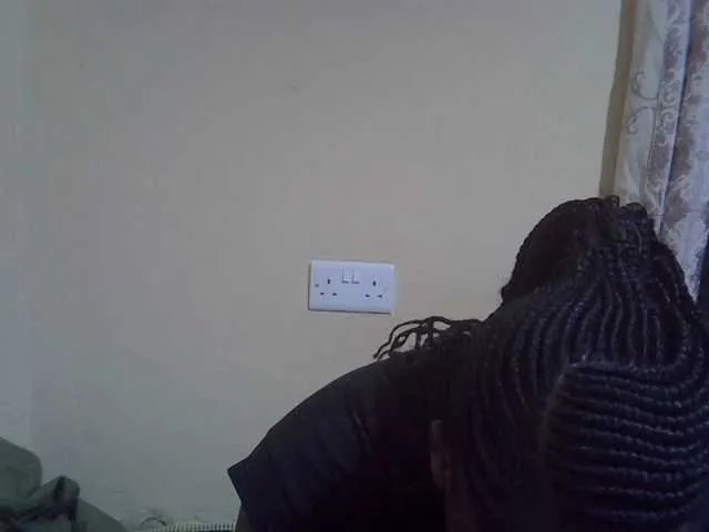 Sweet-diva from BongaCams