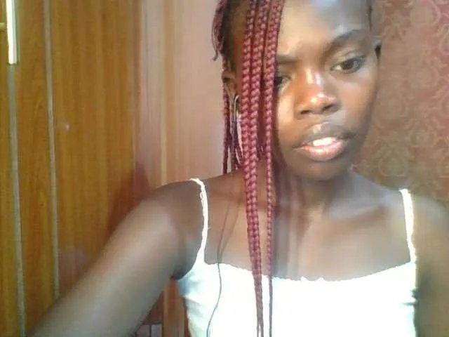 Sweet-petite from BongaCams