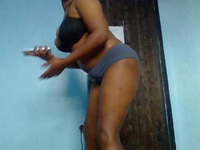 Sweetass21 from BongaCams