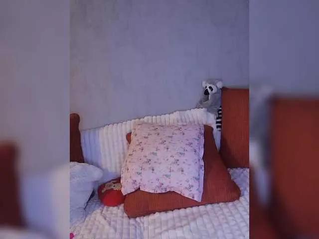 SweetKarinaa from BongaCams