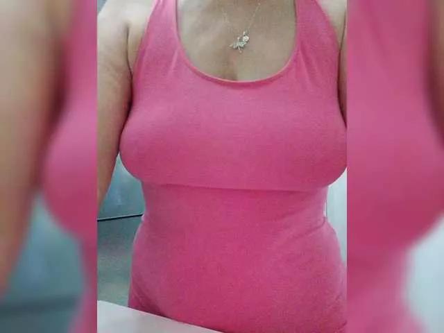 Tata42 from BongaCams