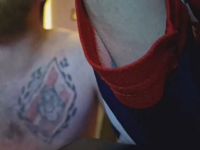 twoninja from BongaCams