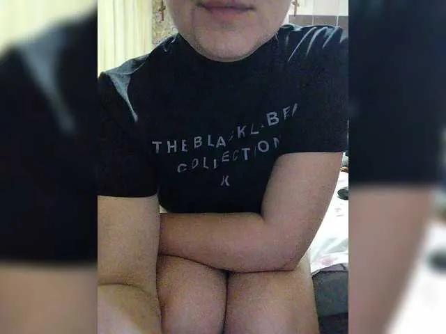 Vikki-vik from BongaCams