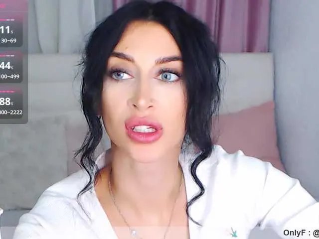 YaninReyes from BongaCams