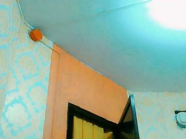 Yummyflirttits69 from BongaCams