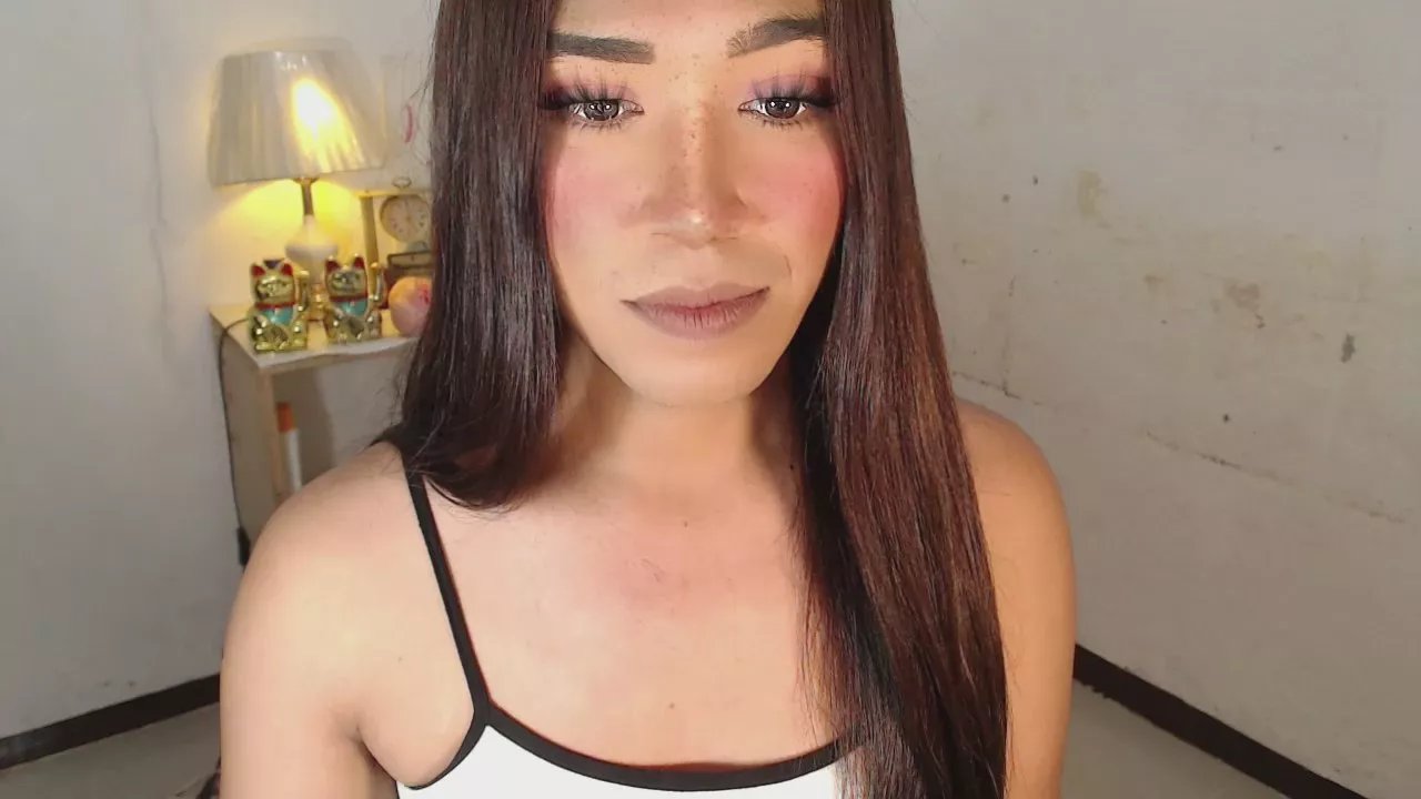 1lovelymess from Cam4