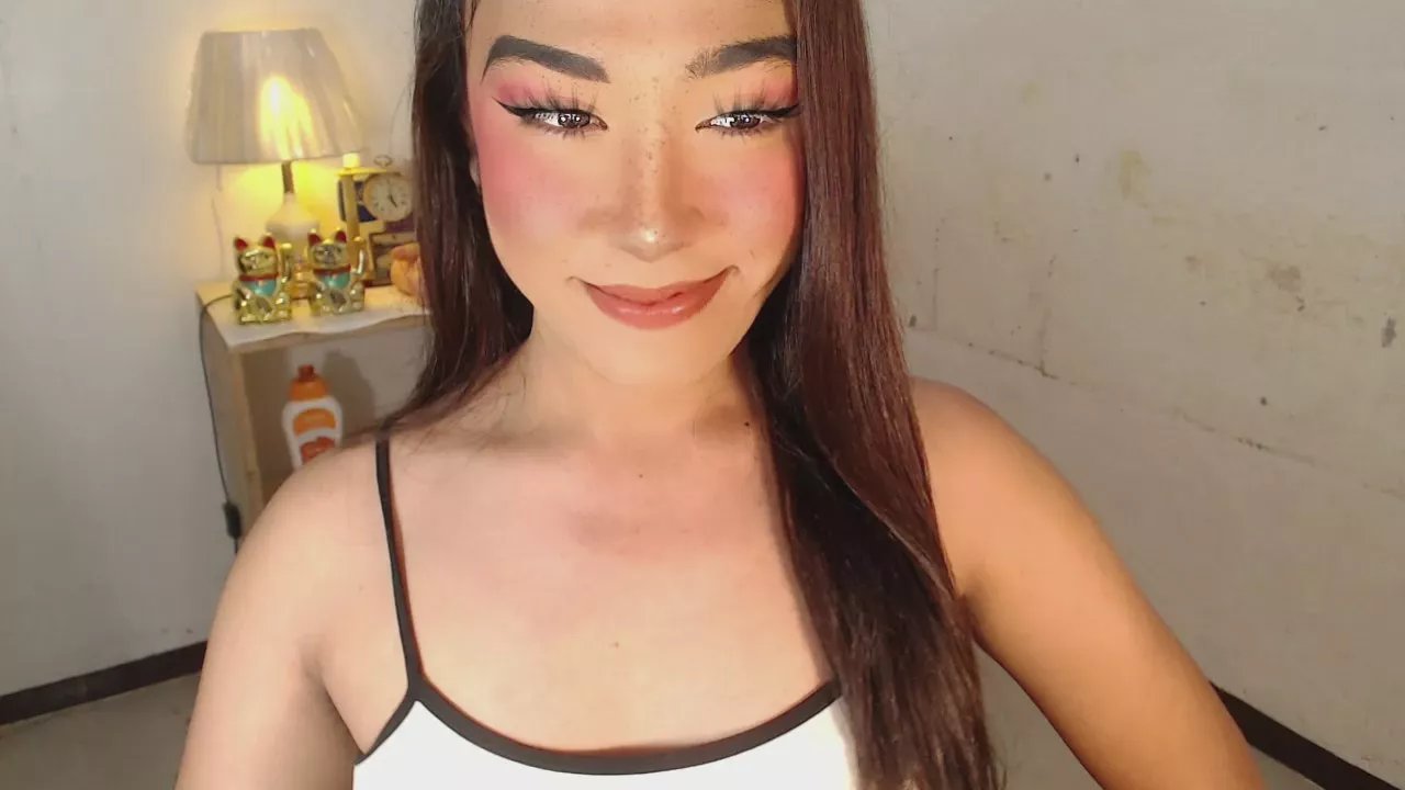 1lovelymess from Cam4