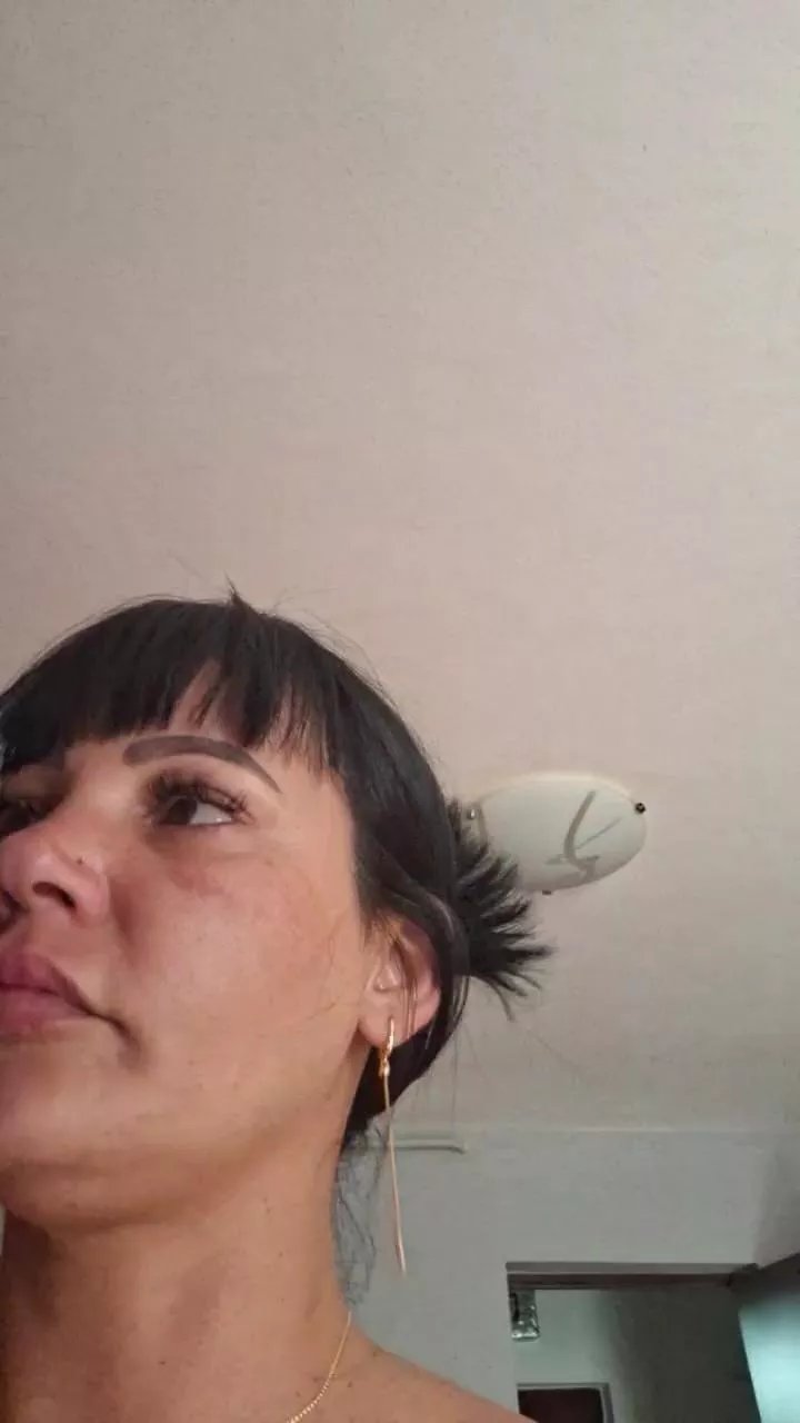 Ella_sweety from Cam4