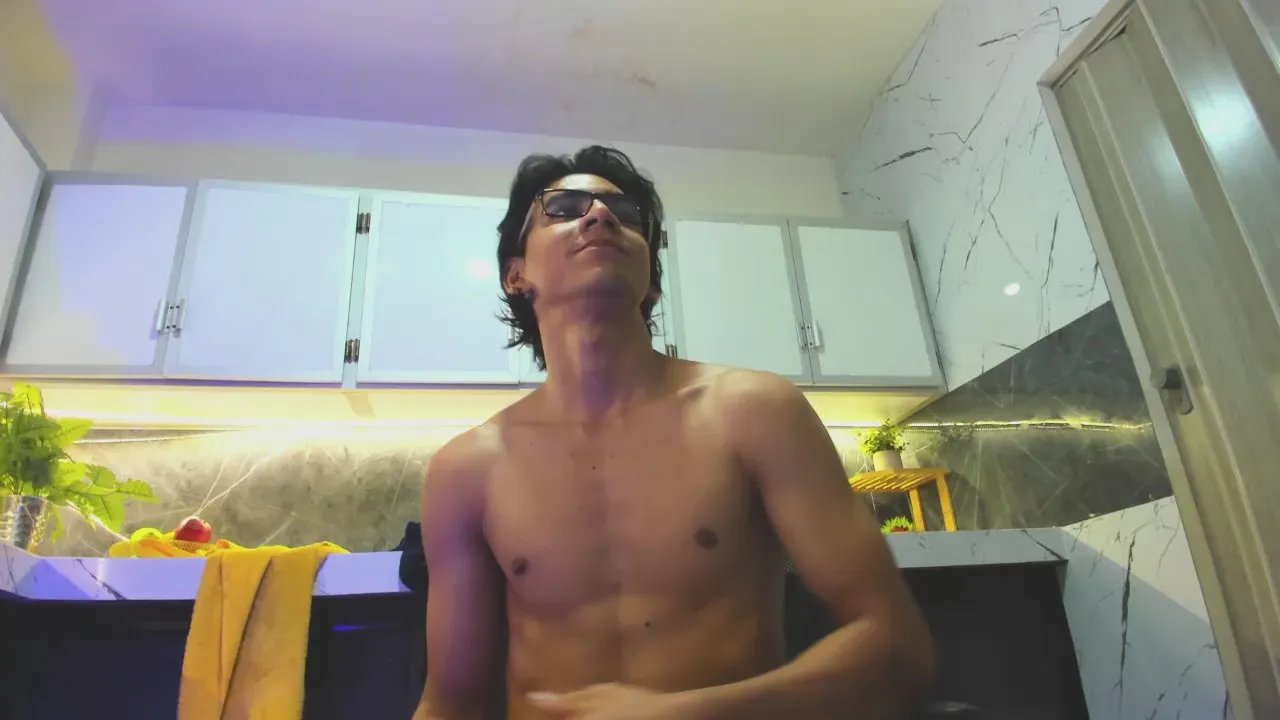 kane_del_toro from Cam4