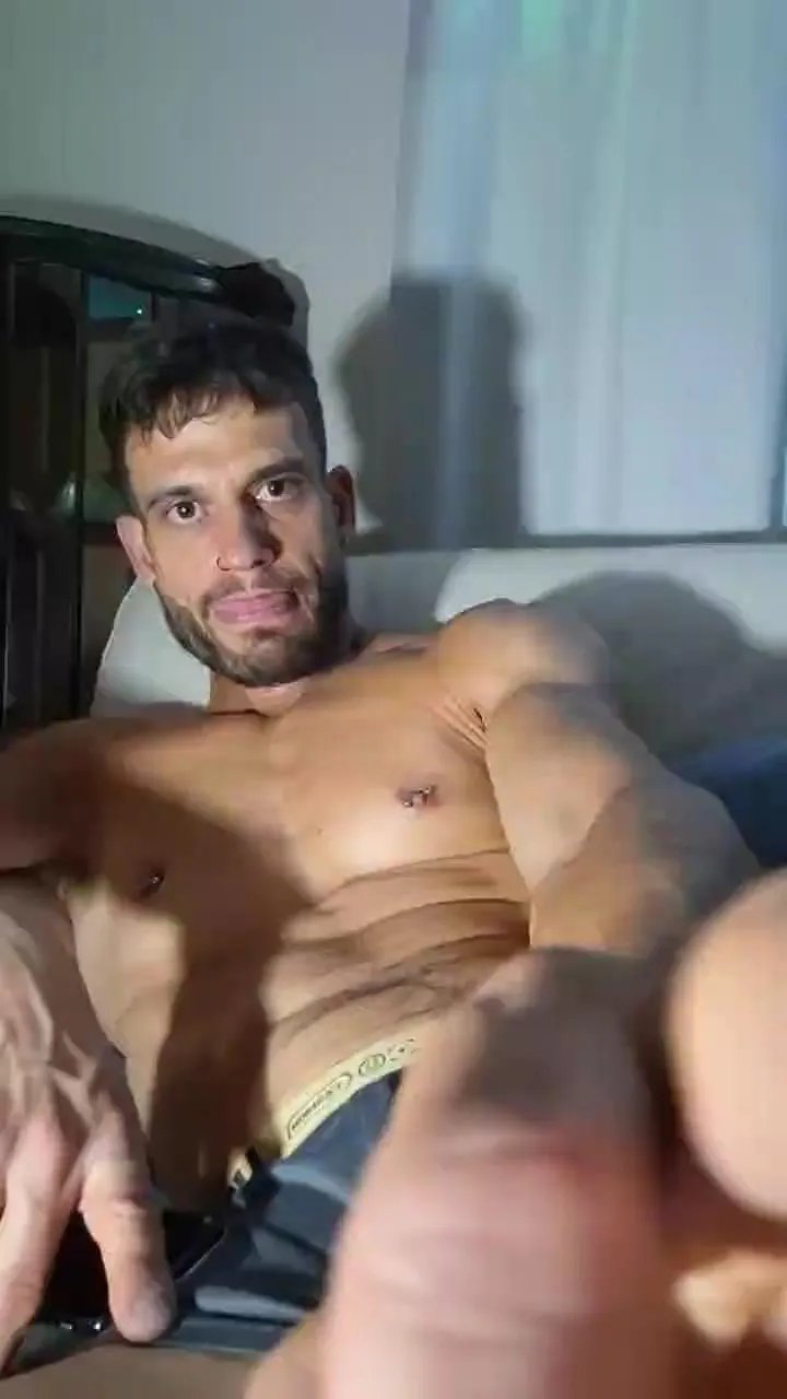 maxpac_rocco from Cam4