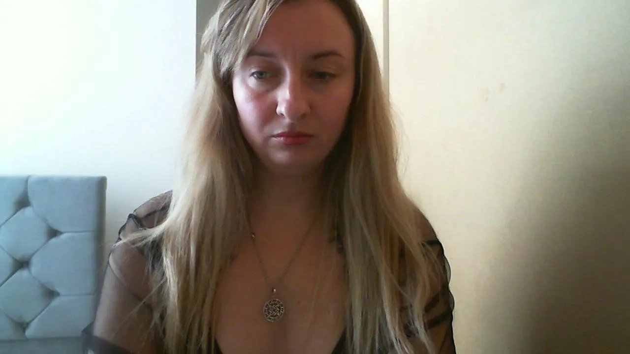 RuslanaFlower from Cam4