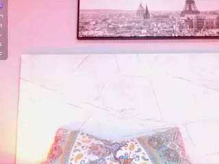 annyroy from CamSoda