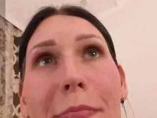 bonnie-whitee from CamSoda