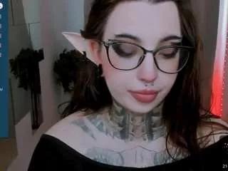 dixipixi from CamSoda